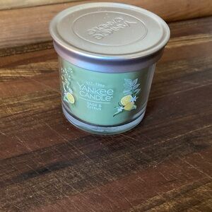 Yankee Candle Green Sage & Citrus Jar